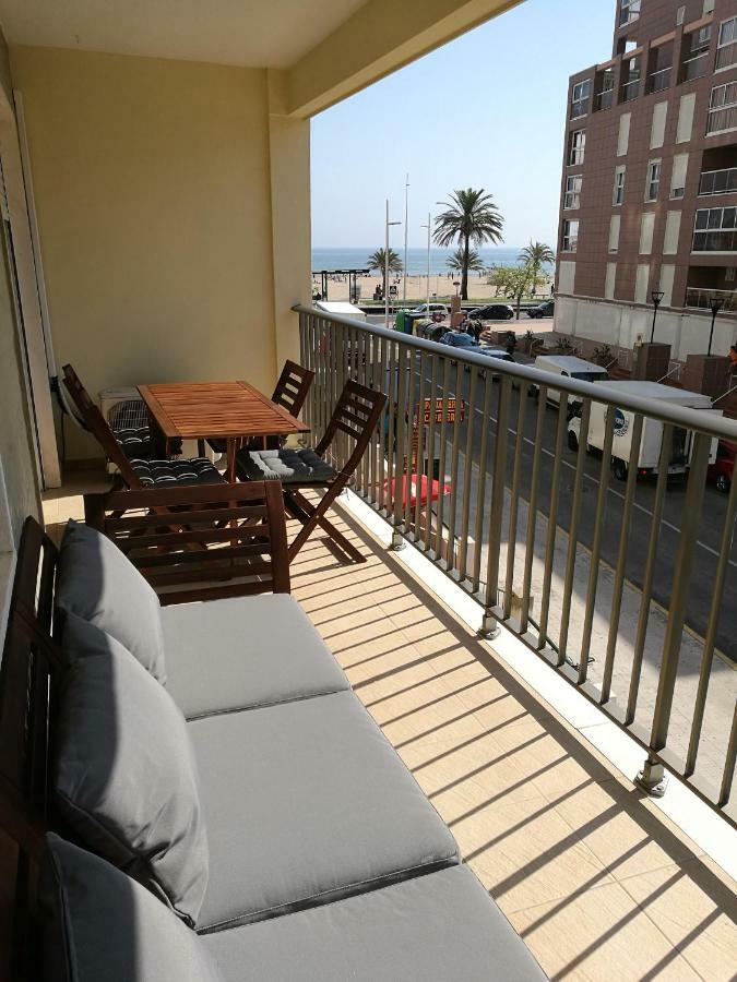 Apartamento Primera Linea De La Playa De Гандия Екстериор снимка